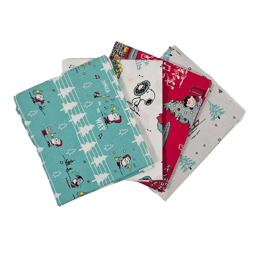 Snoopy Christmas - Peanuts - Fat Quarters (2911-00)